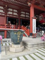 Stadtrundfahrt durch Tokio - Rundgang im buddhistischen Kanon Tempel &ndash; &copy; Jacob Spangenberg (Eberhardt TRAVEL)