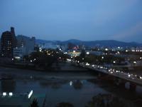 Blick auf das abendliche Hiroshima