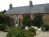 Garten von Mr. und Mrs. Binney und Calypso