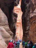Petra - Blick auf den Khazne al-Firaun, das Schatzhaus