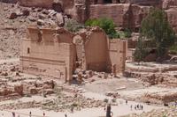 gut erhaltene Tempelanlage in Petra