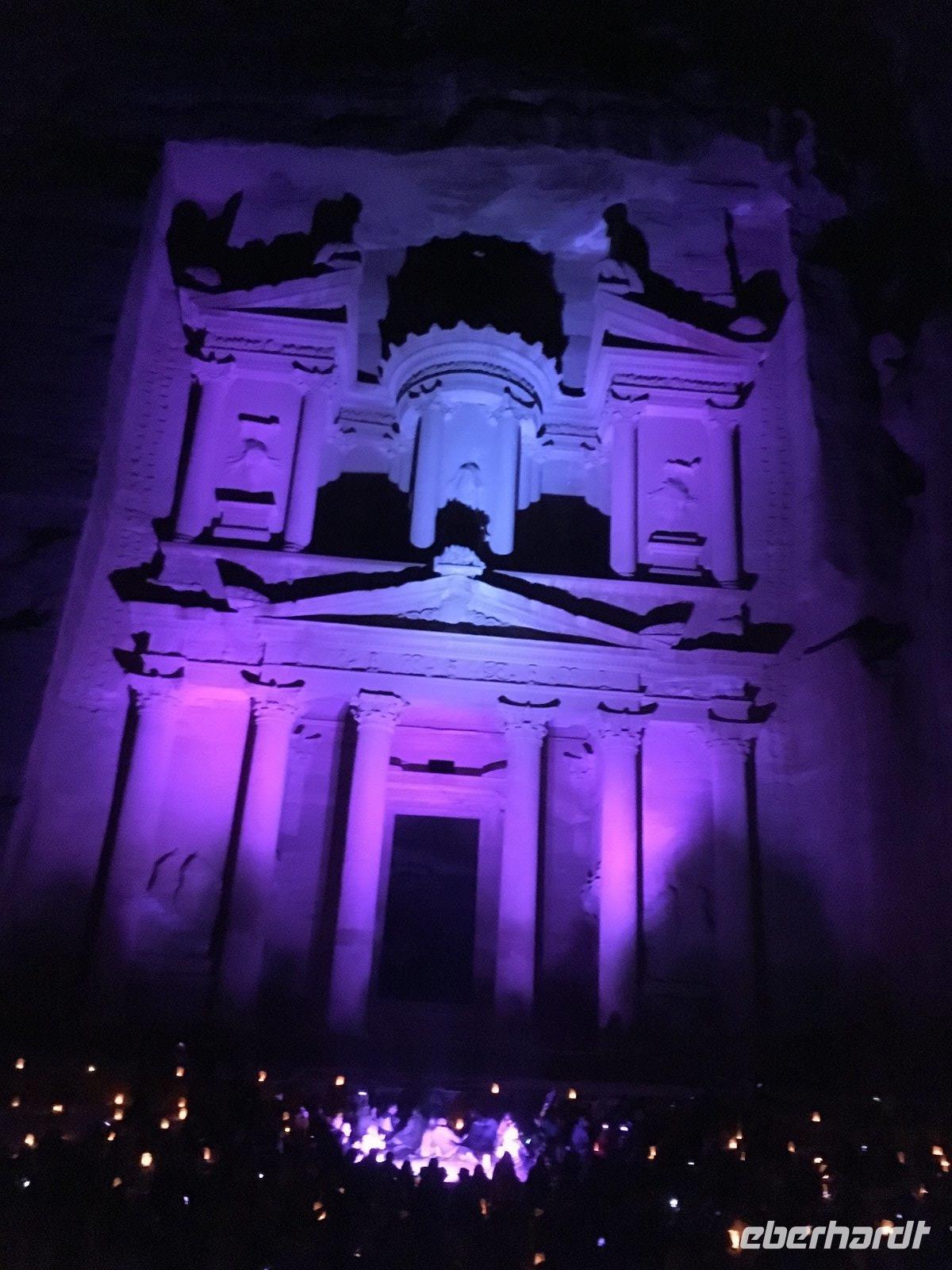 Schatzhaus bei Nacht