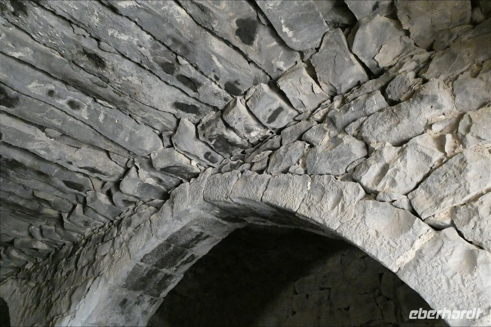 Bogen und Decke ohne Mörtel