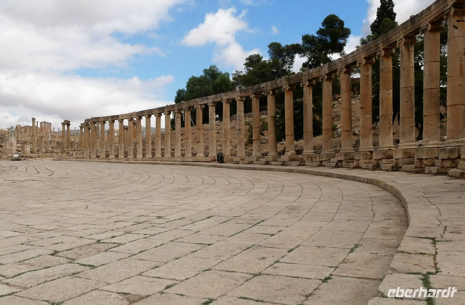 ....umrahmen das ovale Forum von Gerasa