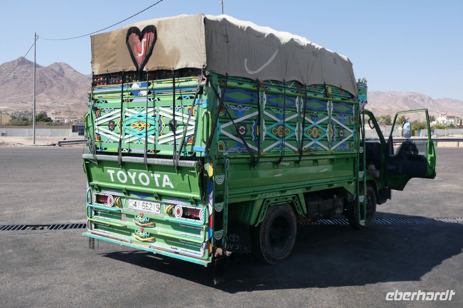der Fahrer aus Pakistan hat eine Job in Jordanien