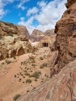 Petra - Wanderung Wadi al Farasa-Trail (Blick auf das Gartentriklinium)