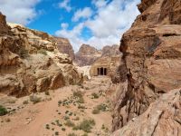 Petra - Wanderung Wadi al Farasa-Trail (Blick auf das Gartentriklinium)