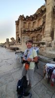 Jordanien, Jerash, Ria auf dem Cardo Maximus