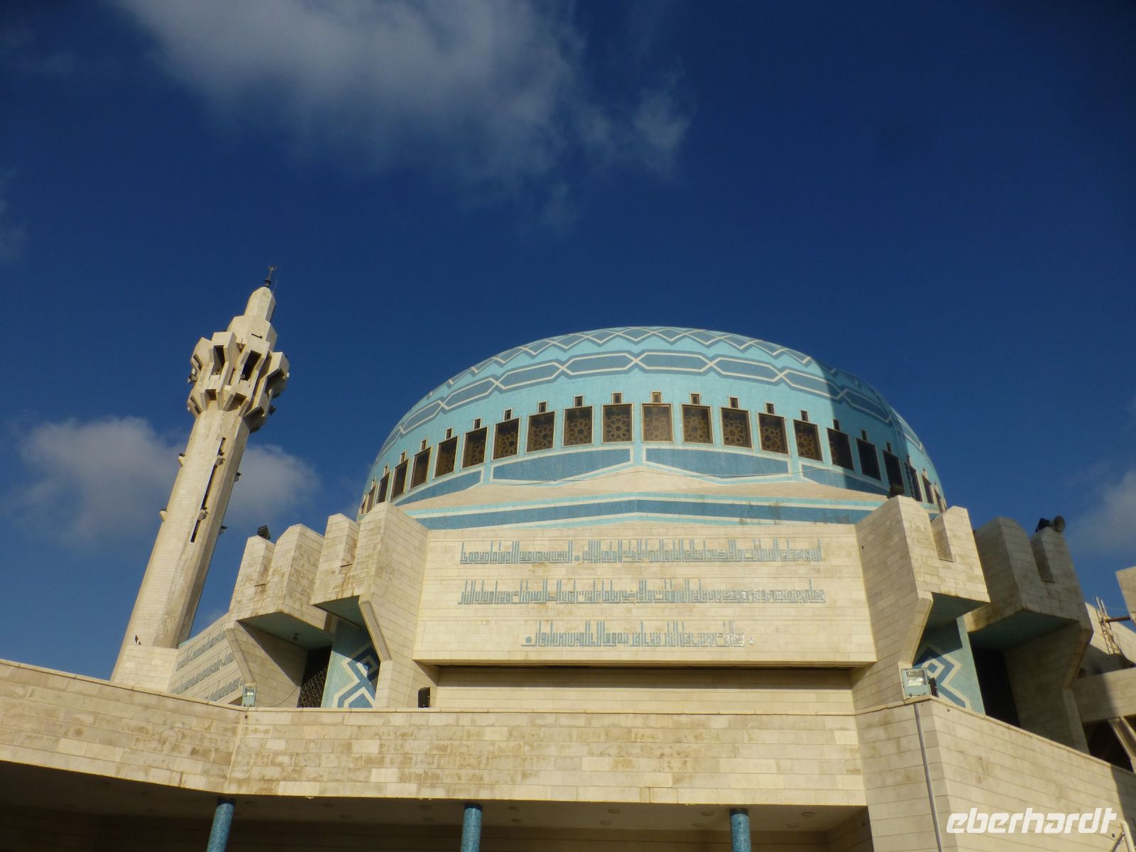 Die Blaue Moschee, die größte des Landes