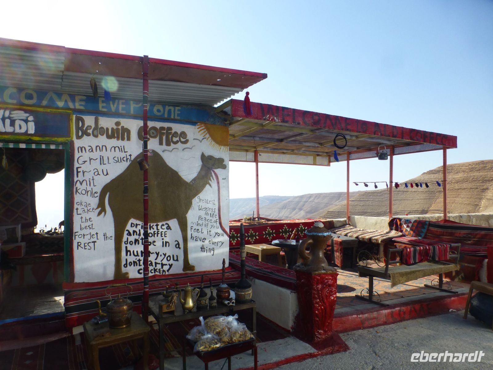 „Mann mit Grill sucht Frau mit Kohle“. Ob er fündig geworden ist?