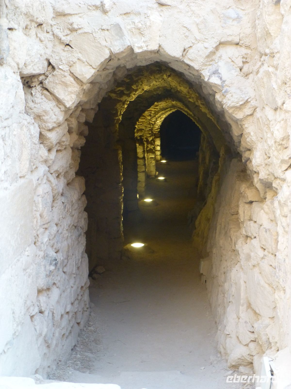 Unsere Taschenlampen halfen uns hier sehr. 