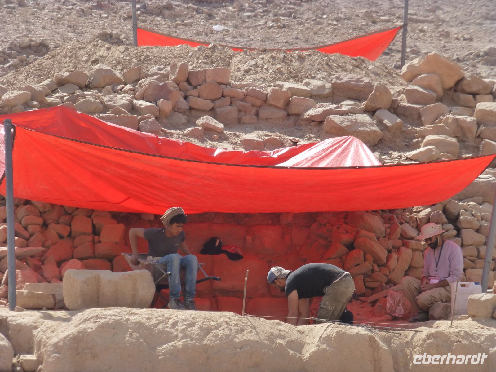 Hier sind die Archäologen am Werk.