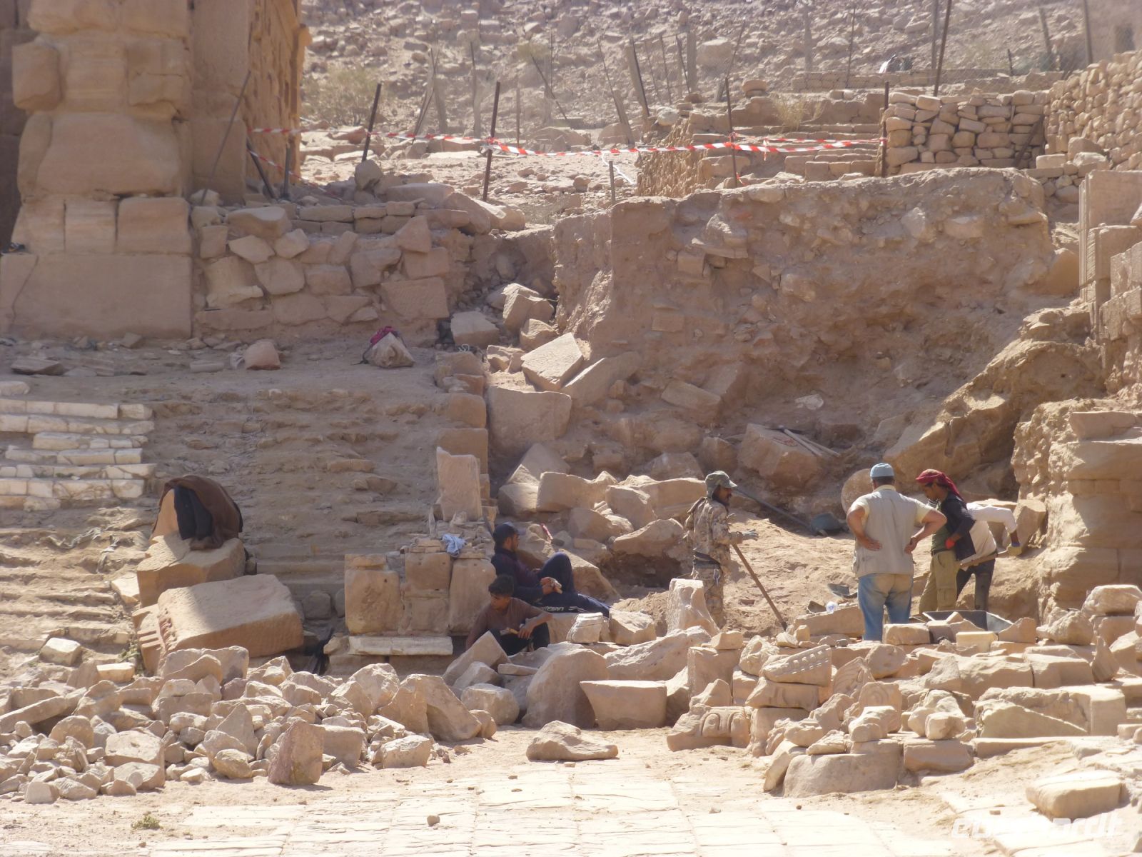 Der Palast ist noch „in restauro“ wie der Italiener sagt.