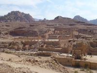 Blick auf den Großen Palast und links oben der Opferplatz, den wir morgen erklimmen werden.