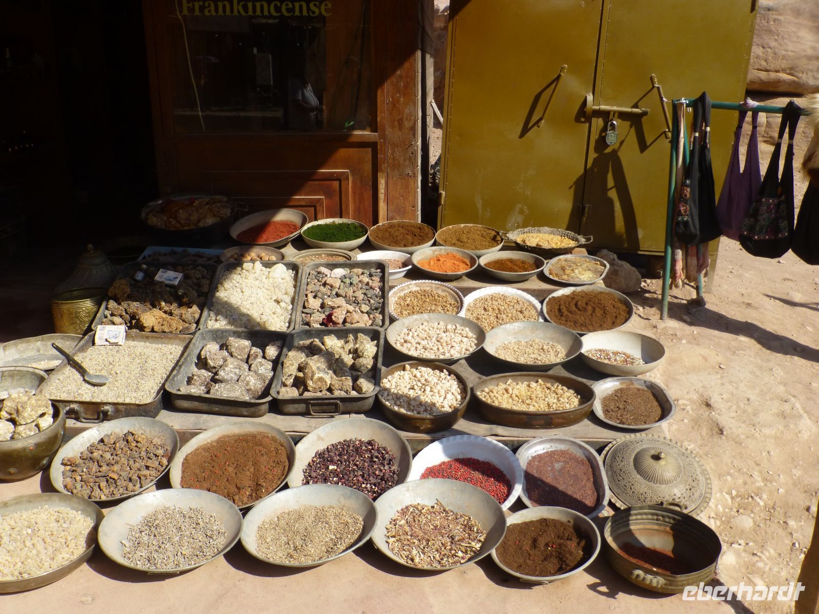 Weihrauch, der Harz, der Petra zu Wohlstand geholfen hat, wird auch heute noch angeboten. 