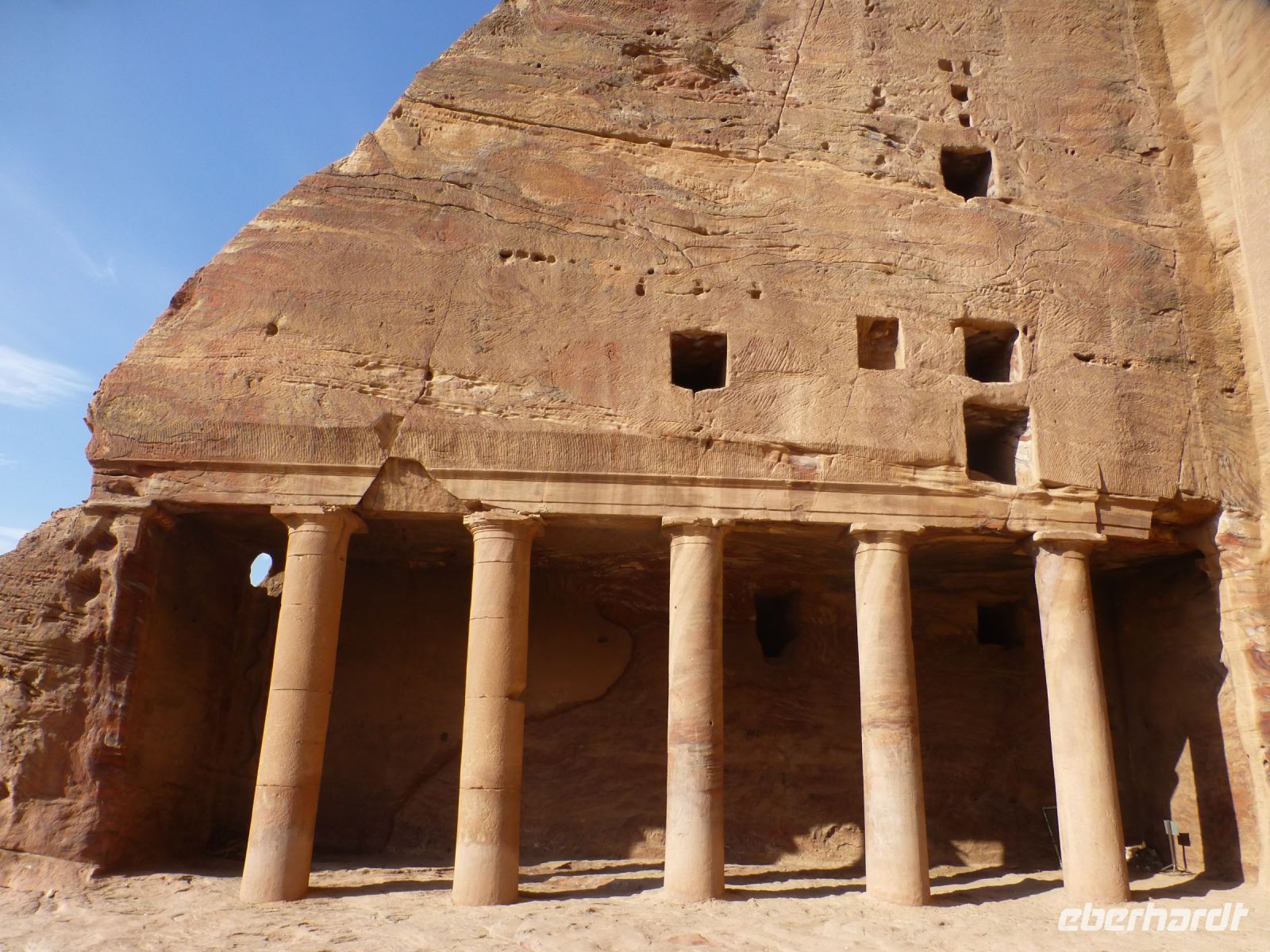 Diese Tiefe musste erst einmal gewonnen werden. Der Abraum wurde für den Straßenbau genutzt.