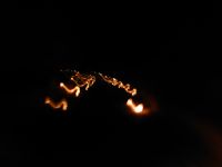  „Petra by night“ – eine Lichterkettevon über 400 Kerzen begleitet uns durch den Siq zum Schatzhaus…