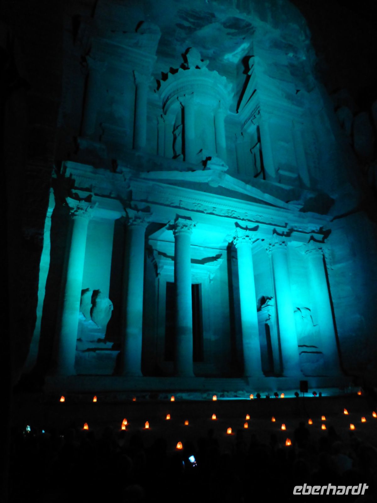 … das in Farbe getaucht ist.