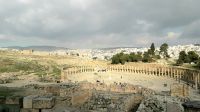 Die Sonne kommt etwas heraus in Jerash