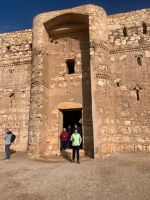 Der Eingang in die Karawanserei