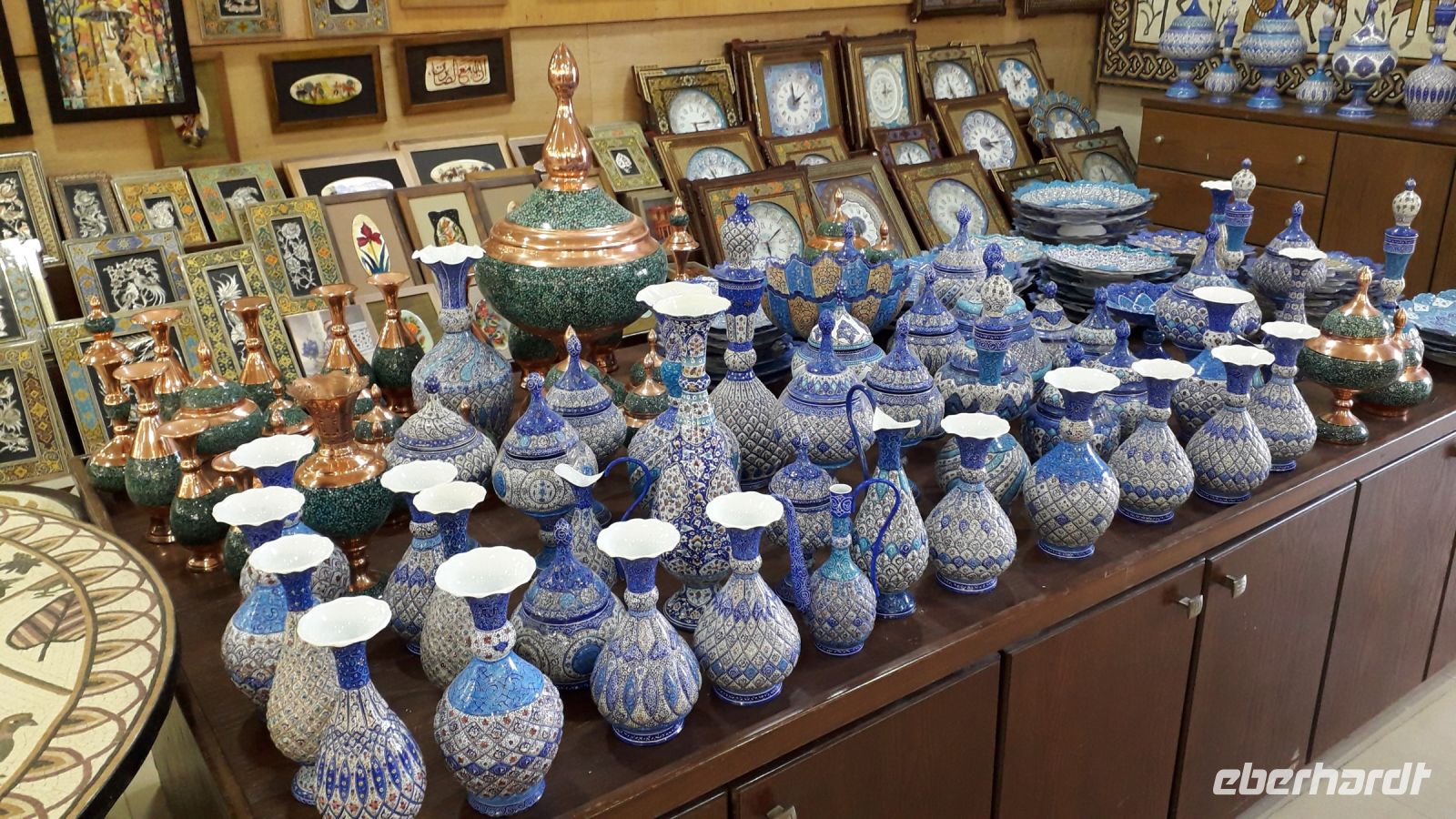 Ein großer Laden mit allerlei schönen Sachen drin