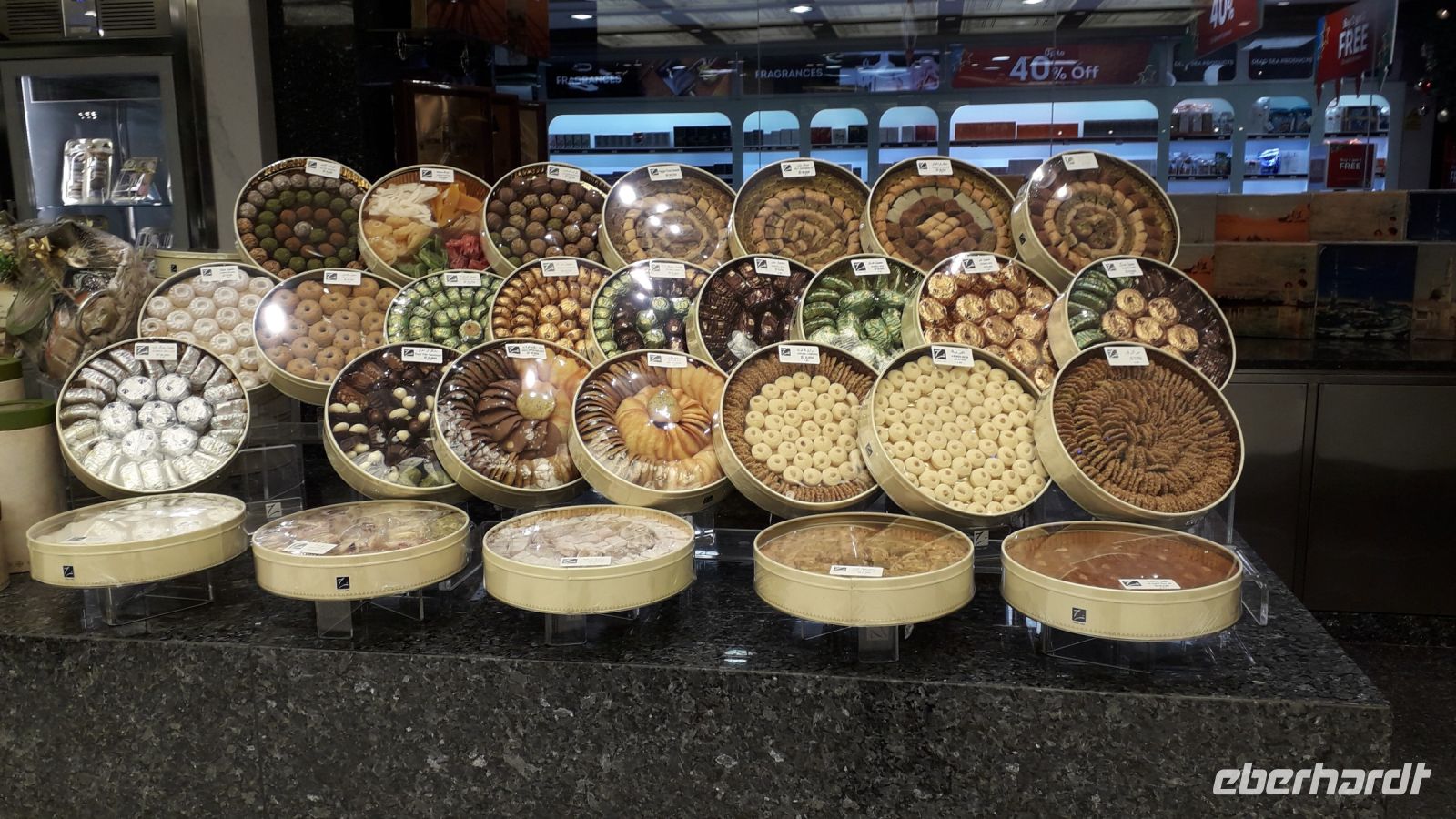 Arabische Köstlichkeiten am Flughafen von Amman