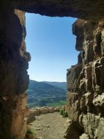 Blick von der Kreuzritterburg ins fruchtbare Tal