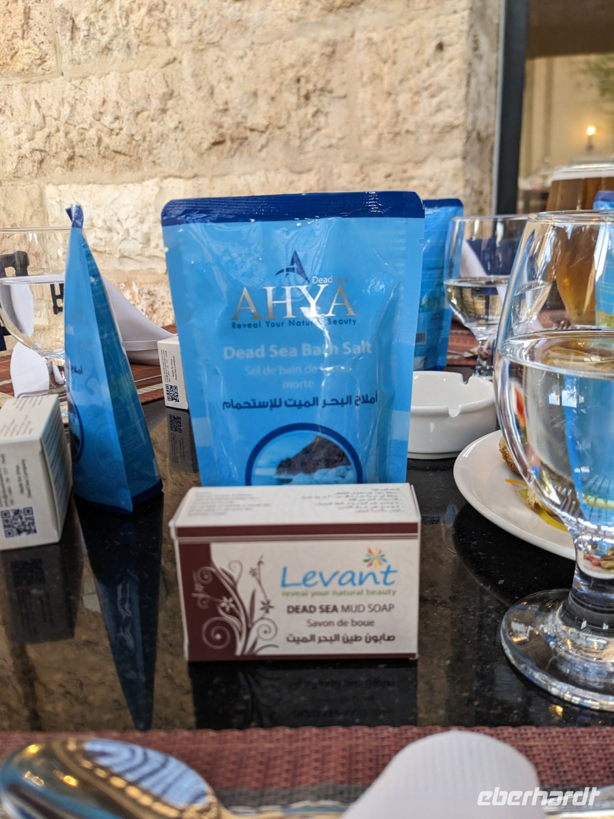 41. Abschiedsgeschenk von Eberhardt TRAVEL für die Gäste