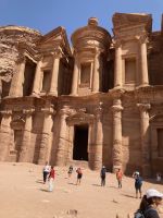IAusführliche Rundreise im Königreich Jordanien - Das Kloster Er-Deir ganz oben in Petra