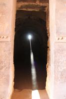 IMG_8578_Lichtspiel im Wüstenschloss Qasr Al-Kharana Jordanien &ndash; &copy; Alice Teipelke (Eberhardt TRAVEL)