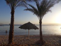 der Hotelstrand direkt am Roten Meer