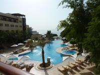 Poolanlage des 5-Sterne-Resort am Toten Meer