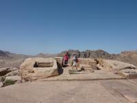 Auf dem Opferplatz in Petra