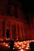 Petra bei Nacht