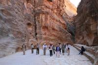 0132 Eberhardt-Gäste im Siq