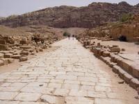 Hauptstraße (Säulenstraße) aus Kalkstein in Petra