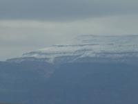 Unterwegs zum Toten Meer - Schnee auf den Gipfeln der Berge