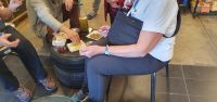 Jordanisches Olivenöl mit Sesammischung und Brot