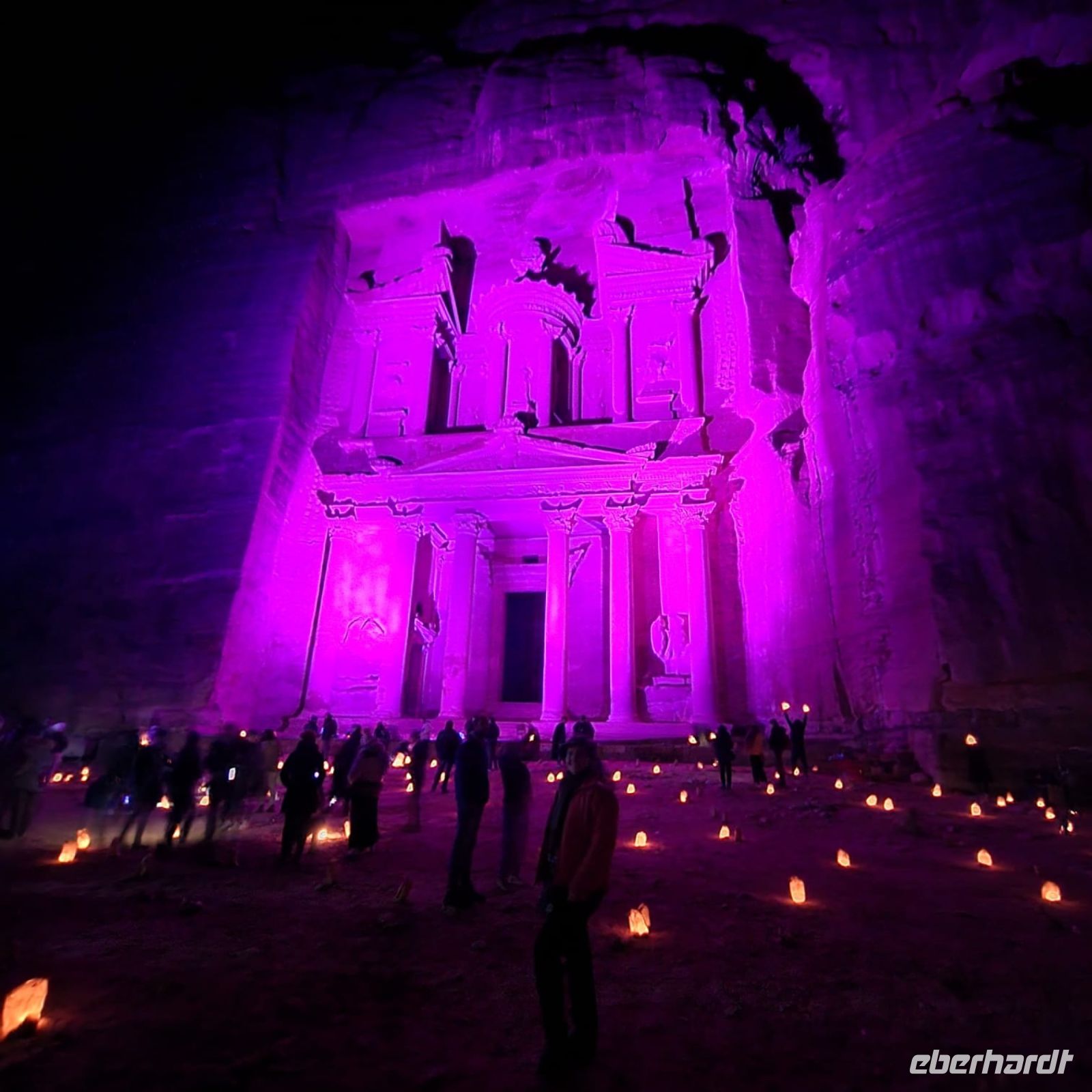 Petra bei Nacht