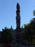 Totempfahl - vor Parlament