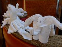 Faltkunst des Roomservice auf Kreuzfahrtschiff