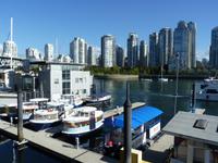 124 Vancouver - Blick von Granville Island auf das Zentrum von Vancouver