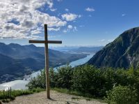 Das Gipfelkreuz von Mt Roberts in Juneau