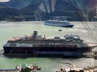 Hier ist sie die schoene Volendam der Holland Amerika