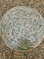 Kanalisations-deckel einmal anders. 