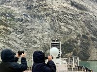 Vom Gletscher gezeichnete Wand