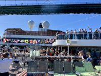 Unter der Lions Gate Bruecke durch