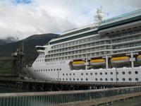 Die Radiance of the seas im Hafen von Skagway