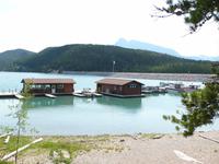 am Lake Minnewanka