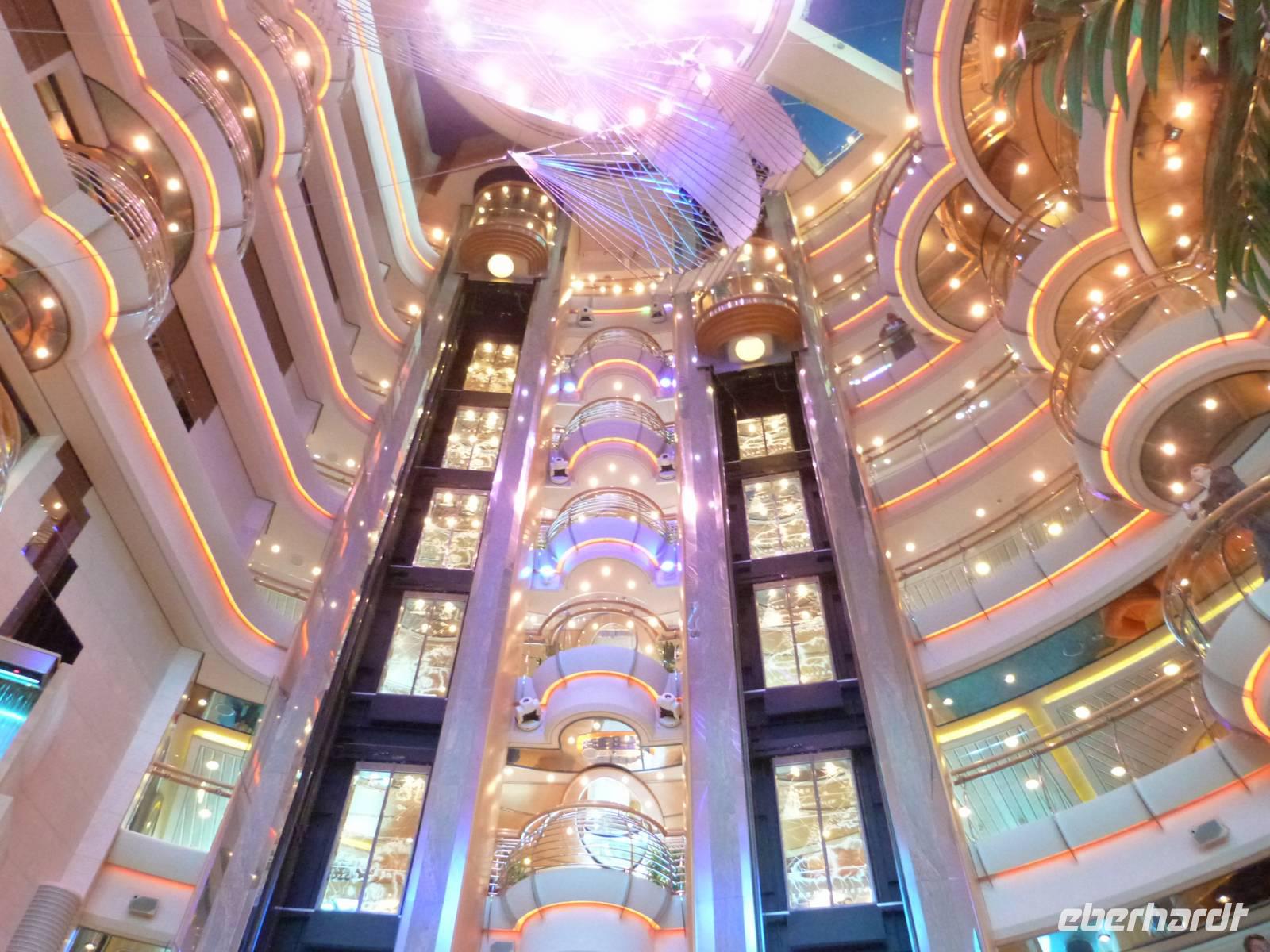 Atrium von unserem Kreuzfahrtschiff 